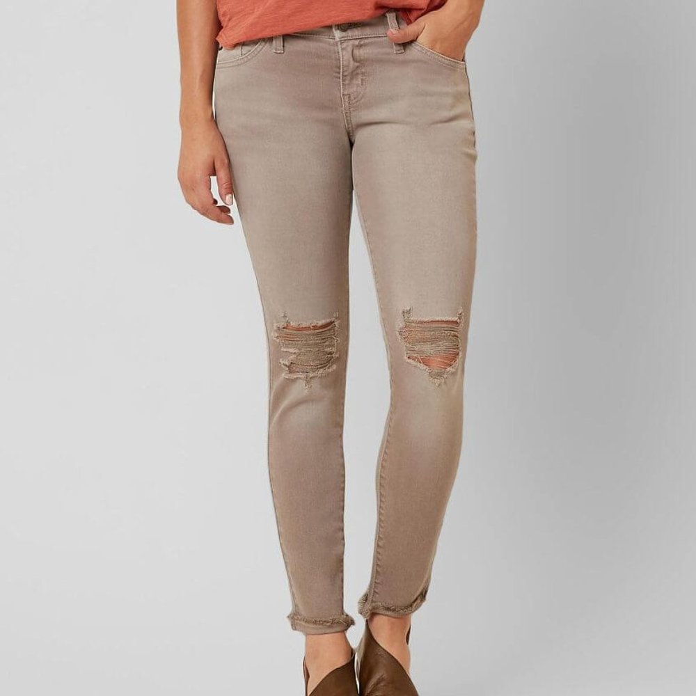 KanCan Estilo Skinny Ripped Jeans 29